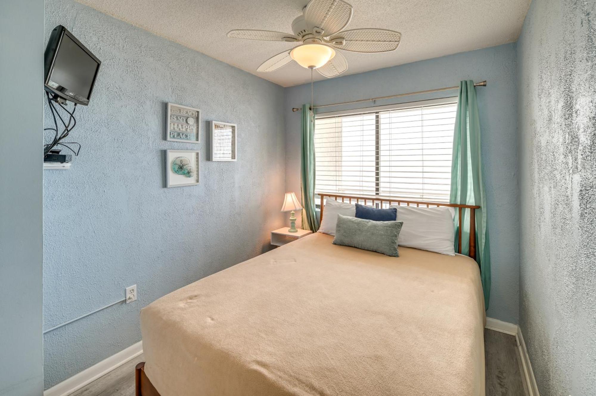 Cozy Coastal Condo With Airy Oceanfront Balcony 미를 비치 외부 사진