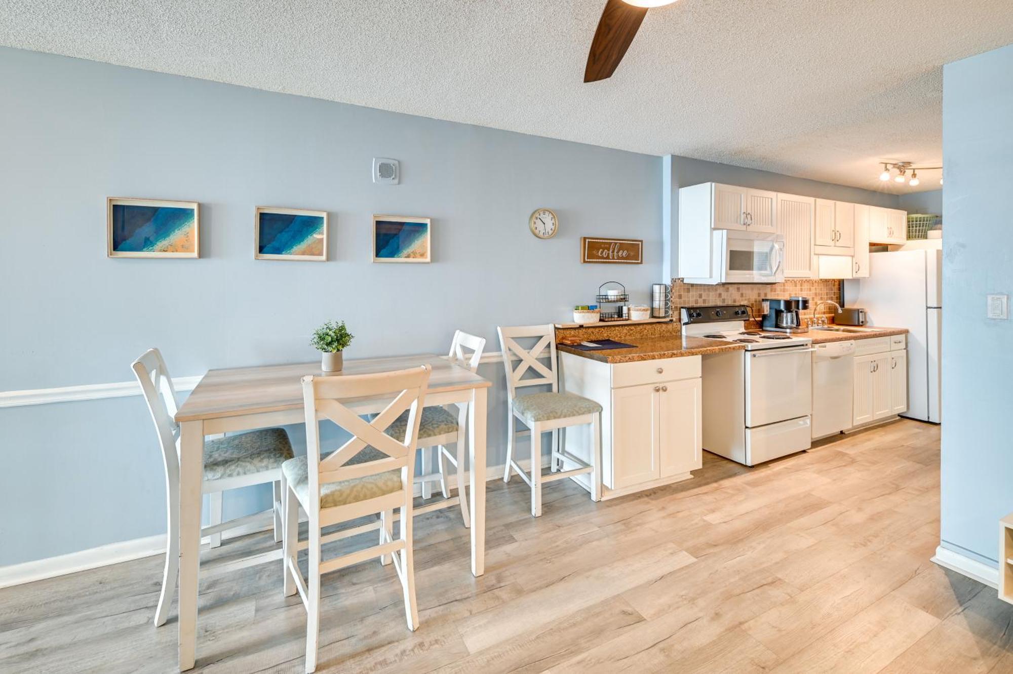 Cozy Coastal Condo With Airy Oceanfront Balcony 미를 비치 외부 사진